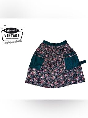Vintage floral double pocket tie back apron